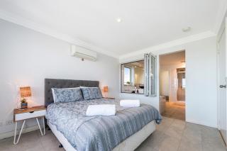 Oceans Waves - Luxury Apartment with ocean views - 7