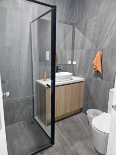 Maruve Guesthouse Plus- Modern Stay near Melb Airport 12 min - 6