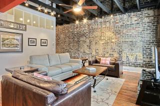 Ellis Square Loft - 5