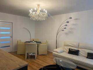 Vienna Luxury Dream Home - 8