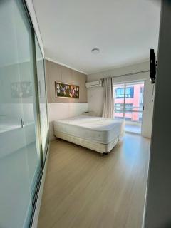 Apartamento quadra mar - 4