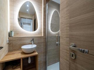 Renovated flat 250m from the beach - Town centre - 2BR 6p - 9