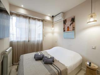 Renovated flat 250m from the beach - Town centre - 2BR 6p - 6