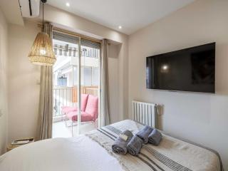 Renovated flat 250m from the beach - Town centre - 2BR 6p - 2