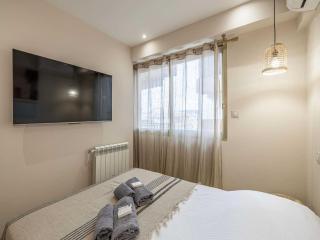 Renovated flat 250m from the beach - Town centre - 2BR 6p - Juan-les-Pins - 2