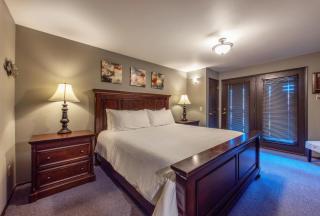 18 Lodge - Hood River - 3