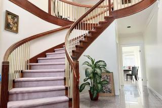 Two Bedrooms One King Bed and One Double Bed - 4