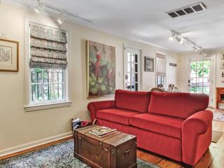 Courtyard Off Madison Square - 6