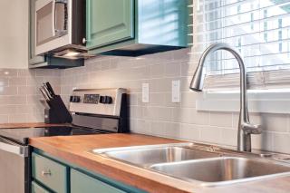 West Park Suites Unit A - 8