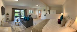 Willows on Wylie - 9