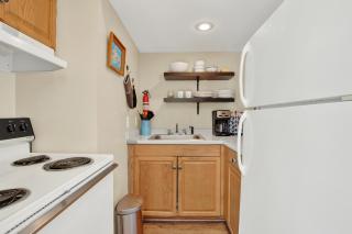 Above the Tea Room off Madison Square - 8