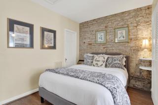 Above the Tea Room off Madison Square - 5