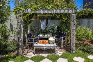 Art Cottages - Three Private Suites in Oneroa - 1