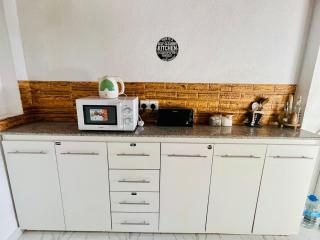 The Burrow - A Modern Loft-Style Luxury Villa - 1