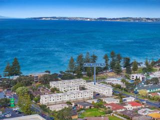 Right Opposite the Beach! - 5