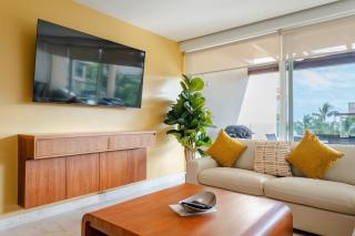 Elements Penthouse 14 condo - 8