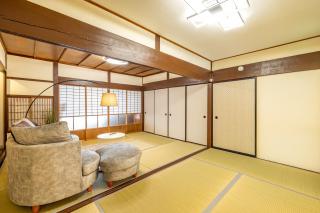 Lax奈良 築65年和モダン古民家 一棟貸切 最大16名 専用ガレージ2台無料 自転車付き - 3