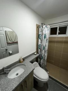 Casa moderna en urbanización privada - 1