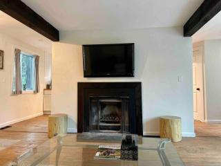 Cozy remodeled Cottage - 9