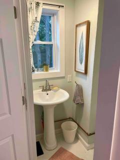 Cozy remodeled Cottage - 6