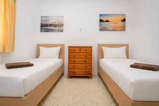 Gżira Well-Equipped 4BR Flat in Peaceful - GV - 8