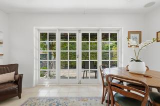 City & Heritage - Stylish 2 Bed Cottage in Hobart - 5