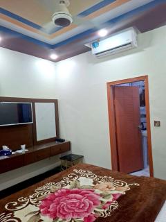 Royal Residency Guest House Karachi - 7