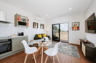 Olliedean Retreat - Dual Cottages with Scenic Views - 8