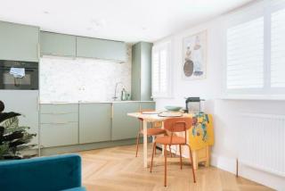 Sleek 1BD Flat 5 Mins from City Centre - Brighton - 1