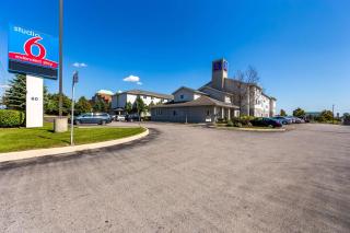 Studio 6 Toronto - Mississauga with Kitchenettes - 0