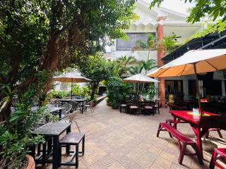 Birdcage Boutique - 9