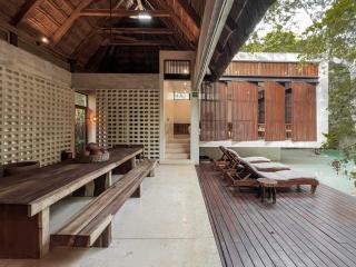 Jungle Villa Vogue-Featured Luxe Villa for 19 - 2