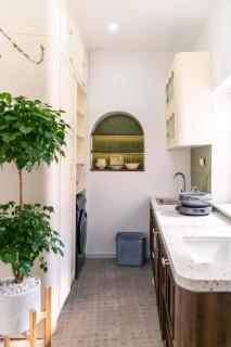 Lumos Casa - Cozy Duplex w Balcony - Near Old Quarter - 5