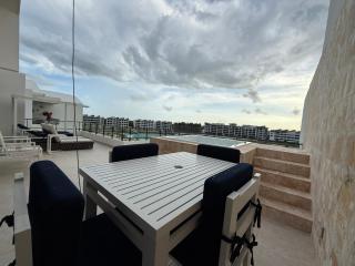 Majestic Lakefront Penthouse with Jacuzzi The City Beach Punta Cana RD - 5