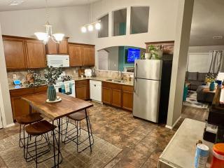 Northridge Family Retreat - 8