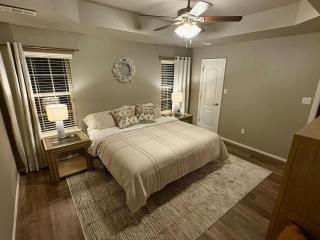 Northridge Family Retreat - 6