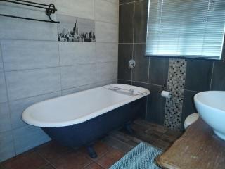 Lady Gray Guest House - 8