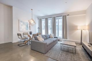 Historic Old Montreal Stay - Iconic Location - 1