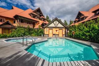 Private Hot Tub | Pool | AC | Free Parking - 9