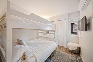 Private Hot Tub | Pool | AC | Free Parking - 7