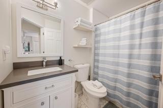 Private Hot Tub | Pool | AC | Free Parking - 5