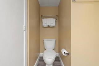 Winter Rates! Spacious Oceanfront Suite B739-40 - 2