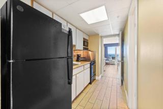 Winter Rates! Spacious Oceanfront Suite B739-40 - 1