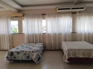 Casa com Piscina - Enseada - Jardim Virginia - 8