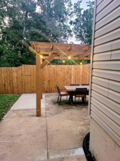 DwtnlParkPasslPizzaOvenlFirePitlYouTubeTVlKinglEV - 1