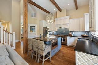 FH61: 61 Fletcher Hall - 5