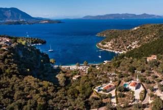 Kristi by Vintage Travel - 6