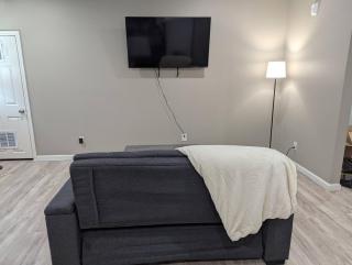 The Junction Cove |2BR Apartment, Walk to Downtown - 4