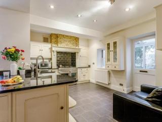 5 Bed in Bakewell 76635 - 2