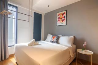 Tropicana 218 Macalister - 1